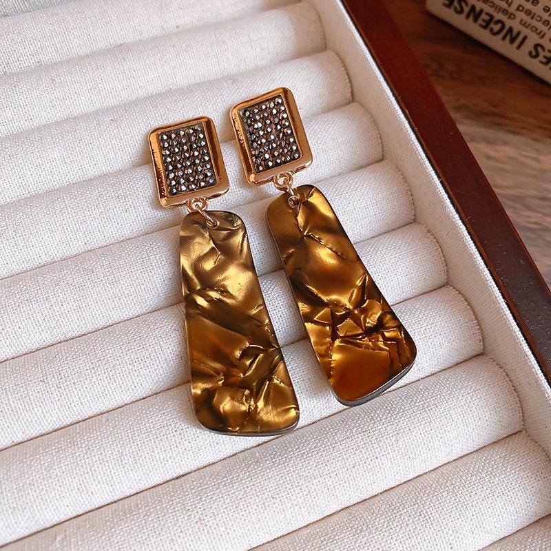 Silver Needle Geometric Irregular Resin Y2K Earrings - Retro Stud Ear Accessories for Women