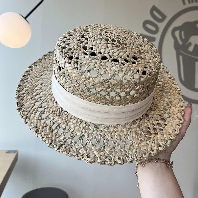 French Hepburn style salty grass woven retro straw hat women's spring summer straw woven big brim seaside vacation sun hat