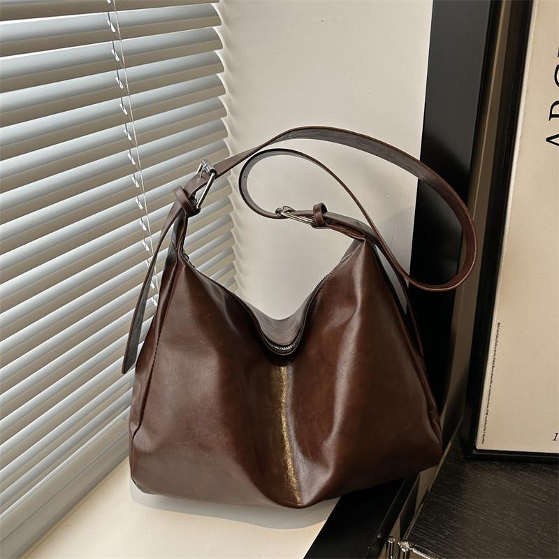 Womens Fashion Pu Shoulder Bag With Zipper Closure And Inner Phone Pocket For Casual Wear