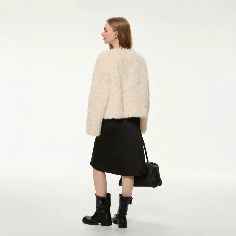 Womens Short Faux Fur Coat 2026 Winter Round Neck OL Commute Style Casual Daily Wear