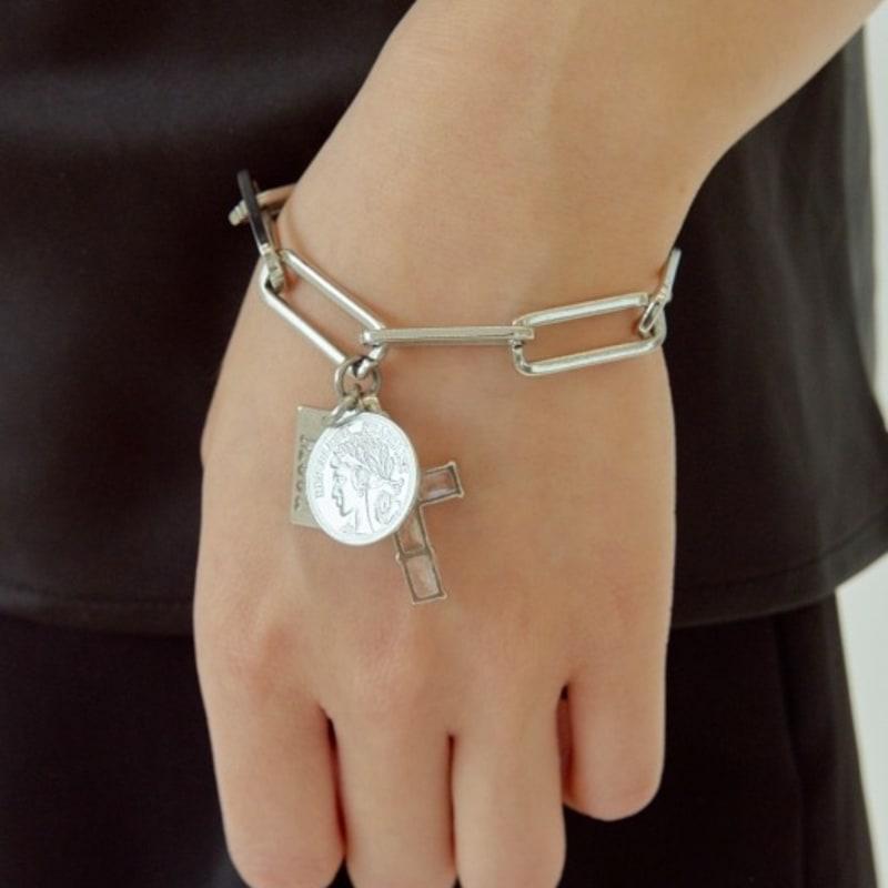 LAYERMOOD Silver Cross Chain Bracelet