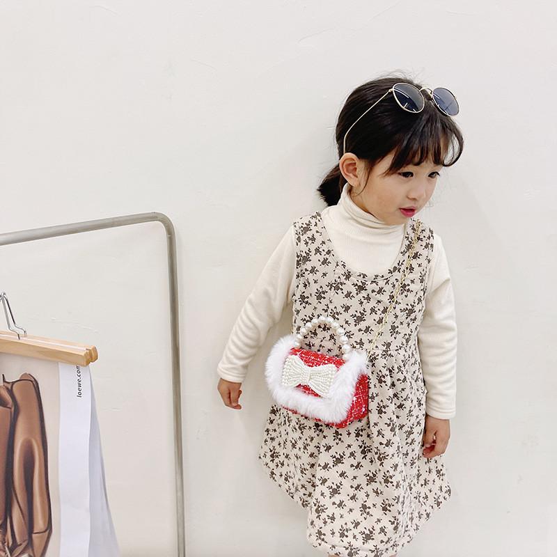 Charming Pearl Bow Mini Handheld Bag For Kids With Stylish Modern Design And Breathable Fabric