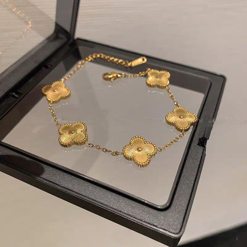 Exquisite Stackable Roman Numeral Diamond Bangle in Light Luxury