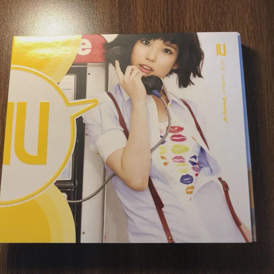 

Iu 1st Regular Growing Up Album
