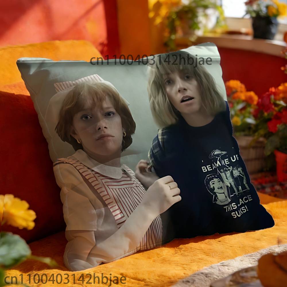 Rockie V-Vickie and R-Robin Pillow Case Print Polyester Fiber 40X40 Cm Home Sofa Throw Cushion Cover Decoration