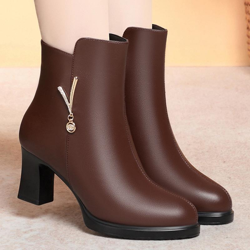 Mom Cotton Shoes Autumn and Winter New Mid-heeled Boots Velvet Leather Shoes Warm High-heeled Short Boots Women's Skirt