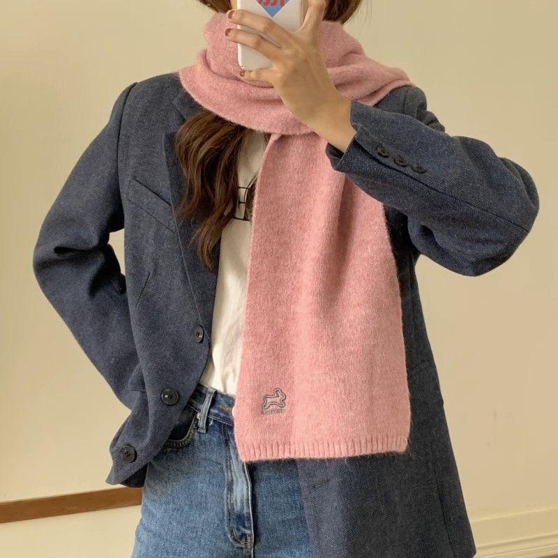 Autumn and Winter Vintage Scarf for Women, Korean Embroidered Rabbit, Warm and Versatile Green Knit Neck Warmer, Solid Color Shawl