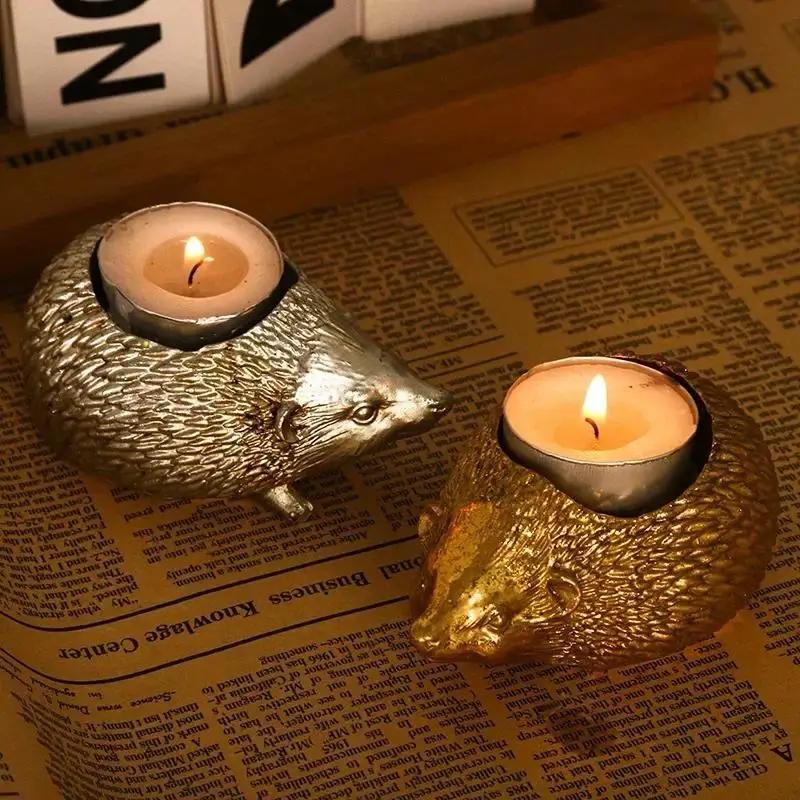 Resin Hedgehog Candle Holder Animal Statue Candlestick Decor Ornament For Home Office Wedding Party Desktop Decoration Art Craft