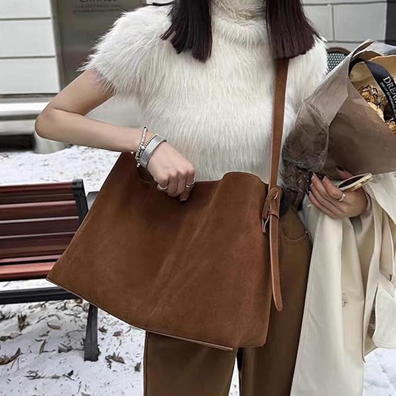 Autumn 2025 Versatile Large-Capacity Suede Bucket Tote Bag