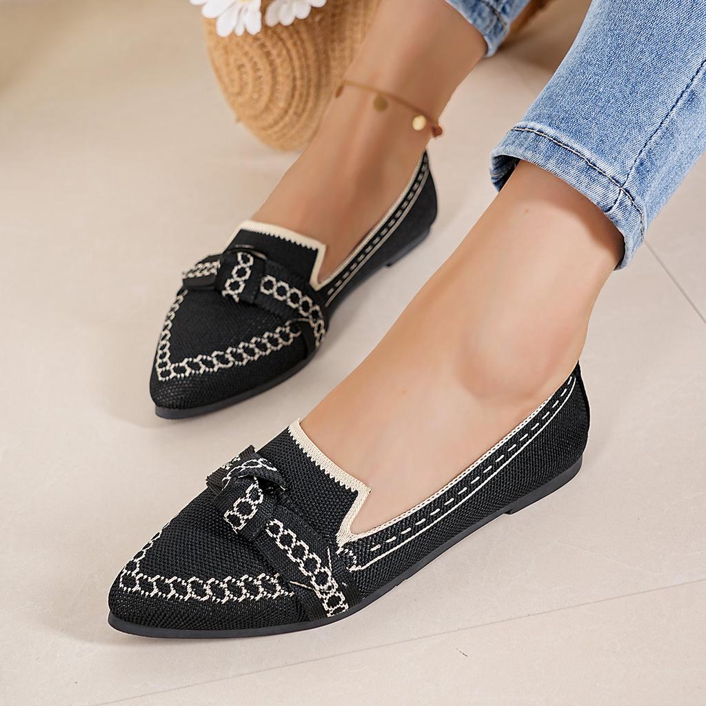 Fashion 2025 New Women Flats Comfortable Solid Color Shoes Women Knitted Breathable Loafers Casual Pointed Toe Walking Sneakers Women