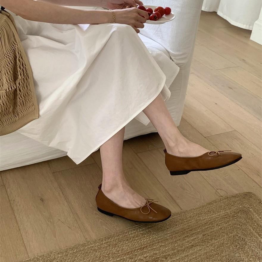 2025 New Bow Round Head Shallow Mouth Mary Jane Single Shoes Women's Patent Leather Flat Bottom Commuting One Pedal Grandma Shoes