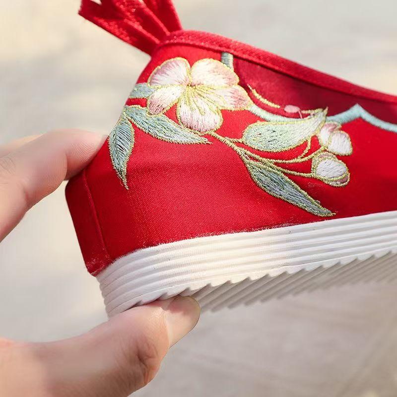 Women's New Increased Internal Embroidered Shoes Shallow Ankle Strap String Beach Tassel Cocked Shoes Hanfu Shoes Wedding Shoes