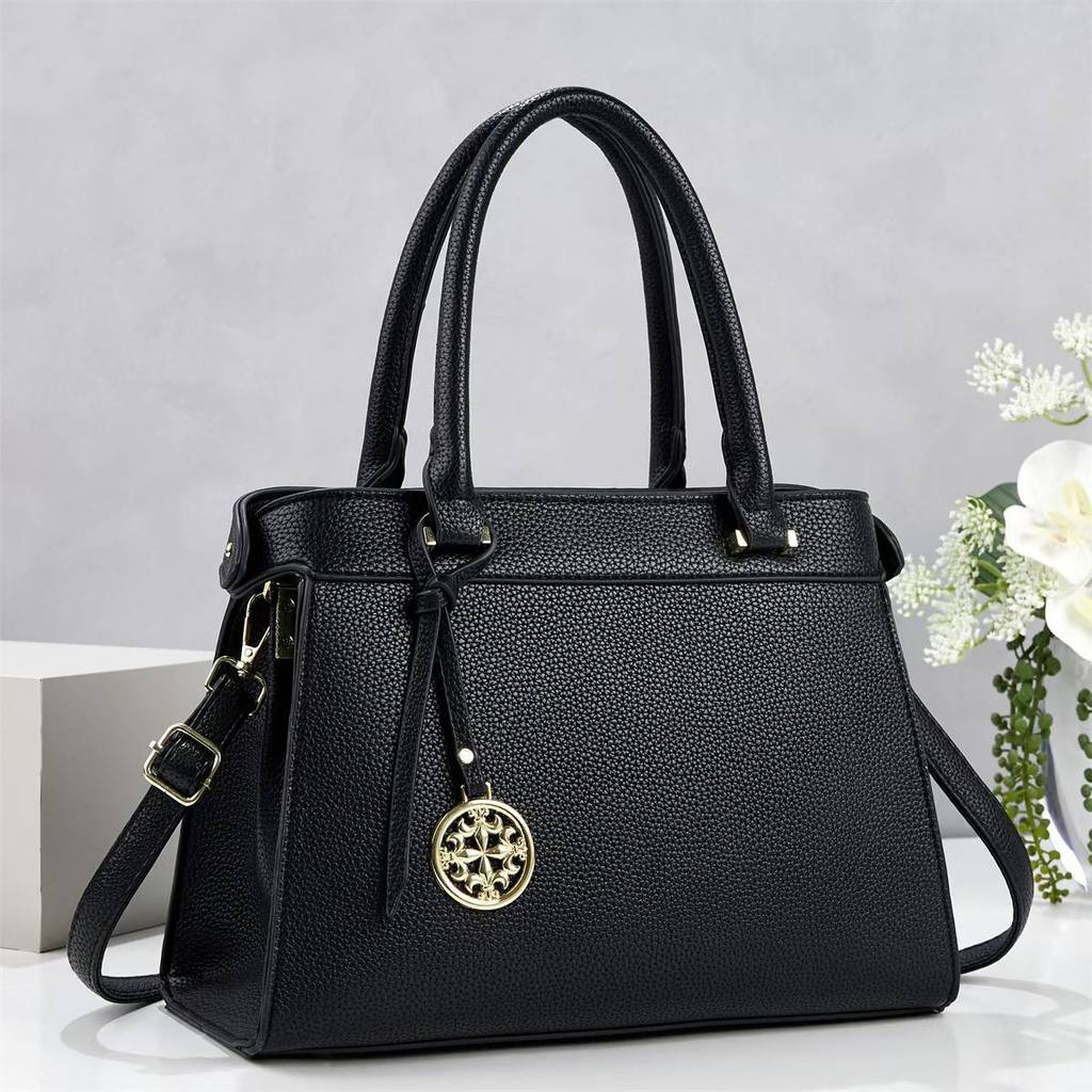 Fashion Womens Handbag With Zipper Closure And Multiple Inner Pockets For Casual Outings