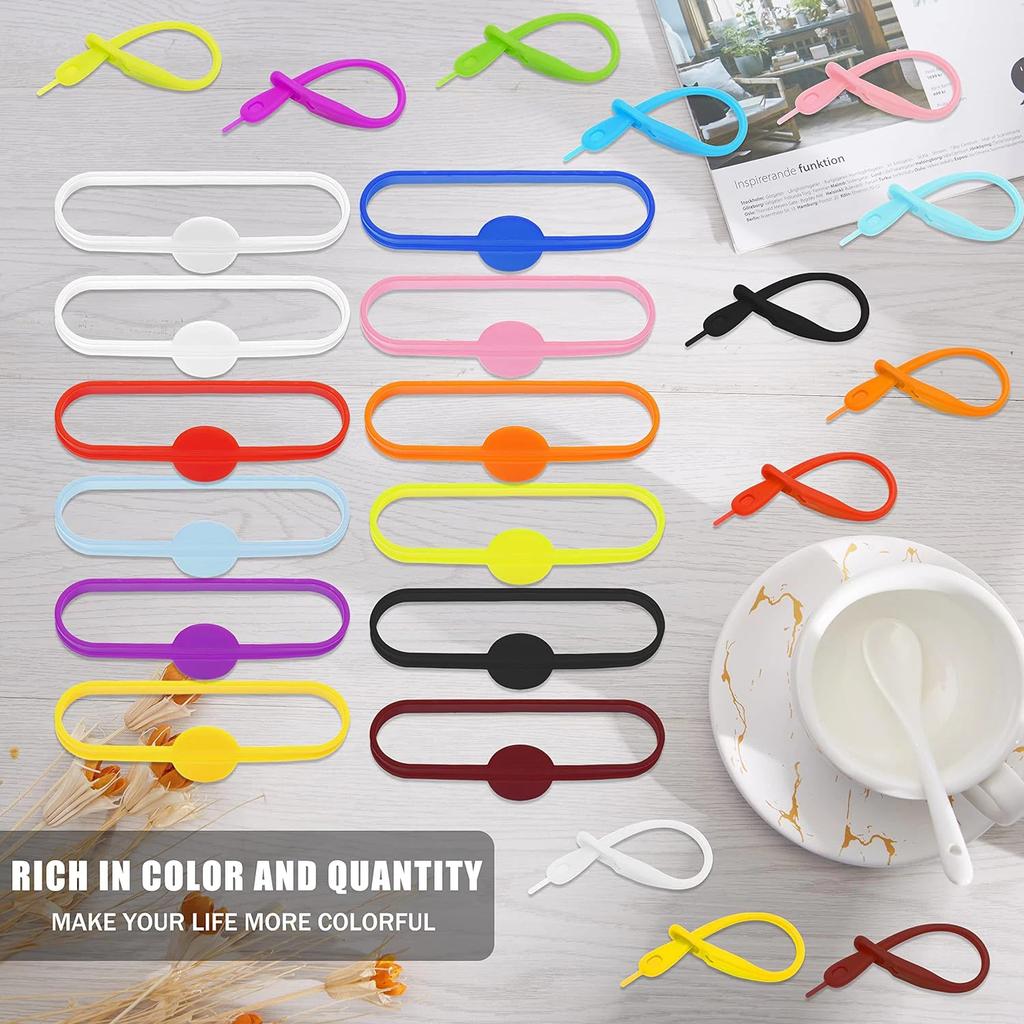 Segnabicchiere in silicone multicolore per vino rosso, ideale come ciondolo identificativo per bicchieri, etichette per feste e articoli per feste.