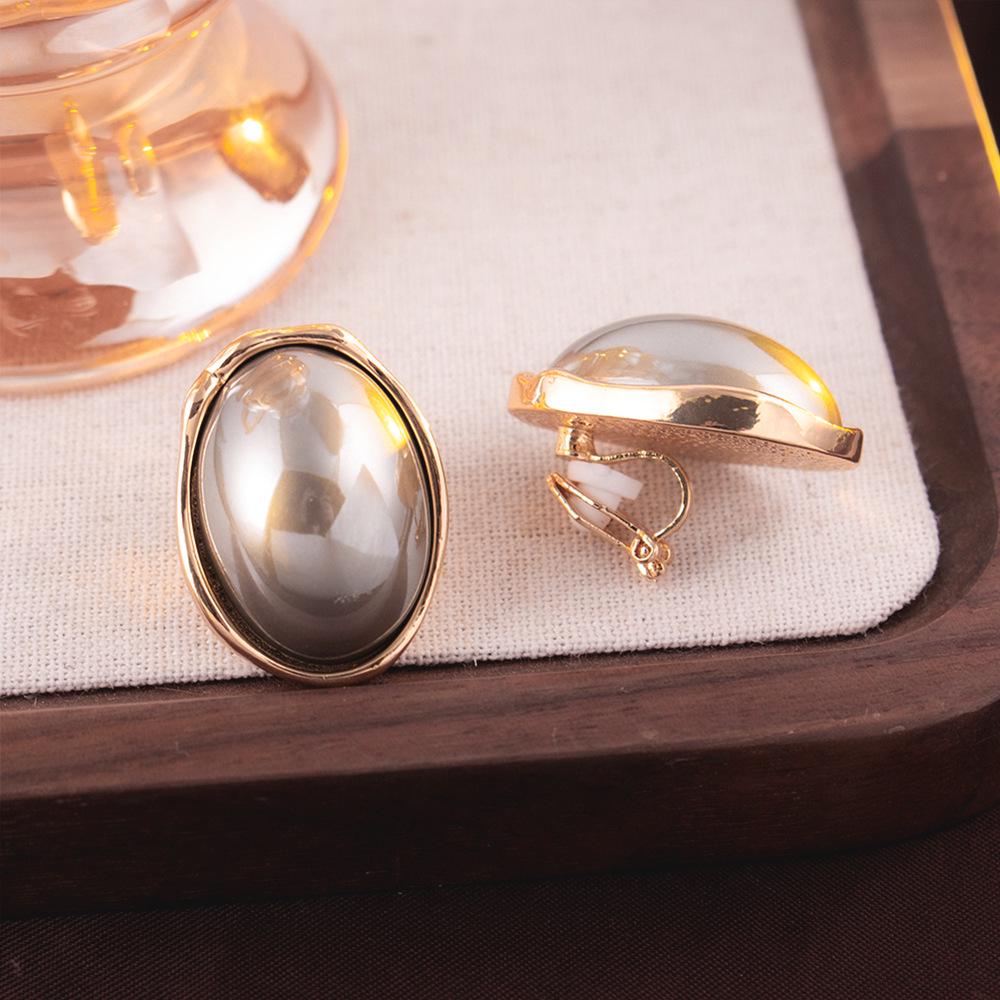 Vintage Französische Ohrclips mit ovalen Perlen für nicht-durchstochene Ohren