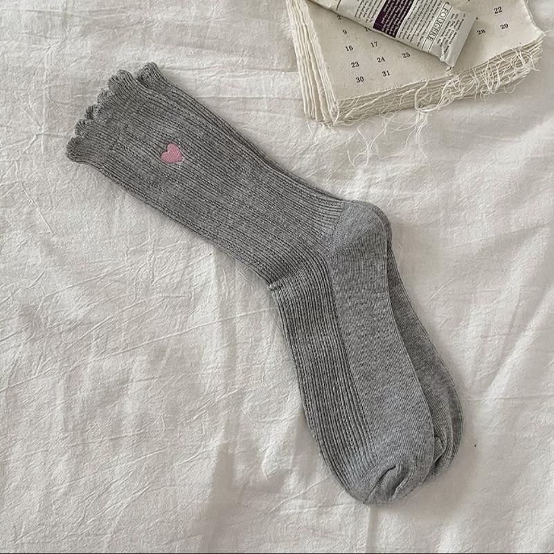 

Однотонные кружевные носки средней длины с двойной строчкой, простые и универсальные, с вышивкой в виде сердца, женские носки гольфы в стиле колледжа 1 pair светло-серый
