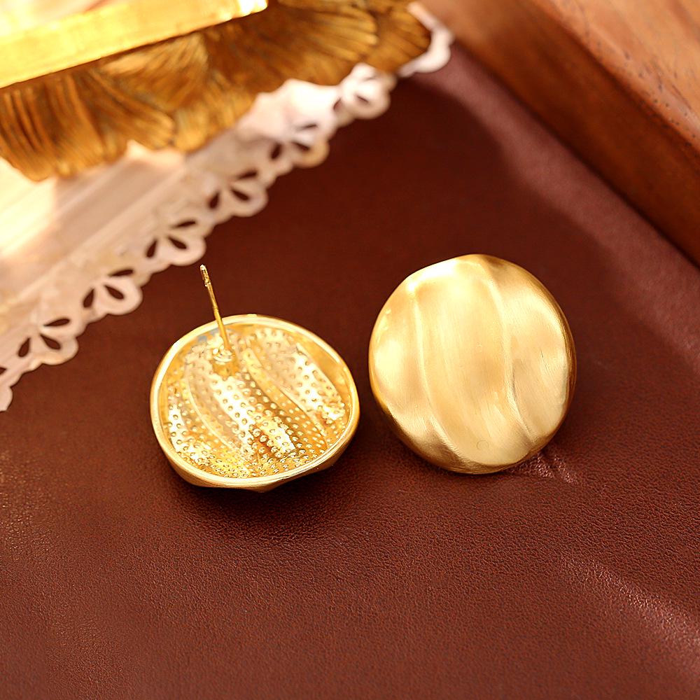 European & American Matte Gold Brushed Stud Earrings - High-End Fashion Simple Earrings