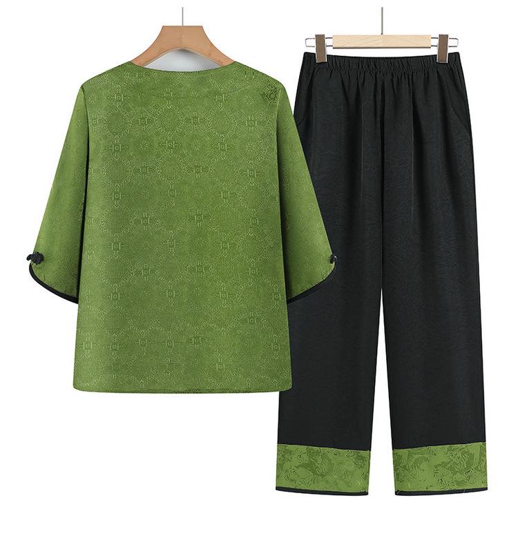 Stylish Summer Two-Piece Set for Elderly Women – Grandma's Mid-Sleeve Top & Fashionable Pants