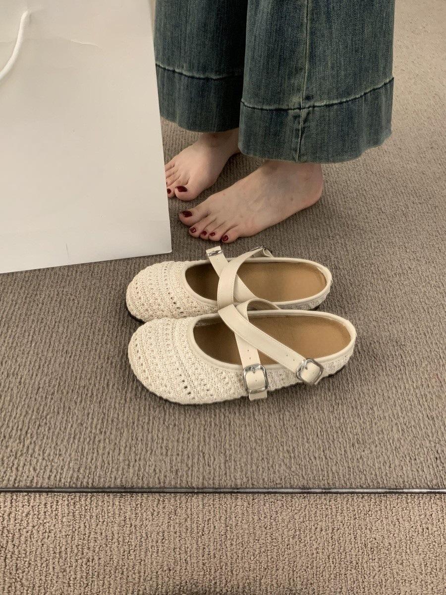 

Mori literary and artistic style woven bag head half slippers women s summer wear a pedal thick sole cross belt Mary Jane shoes 40