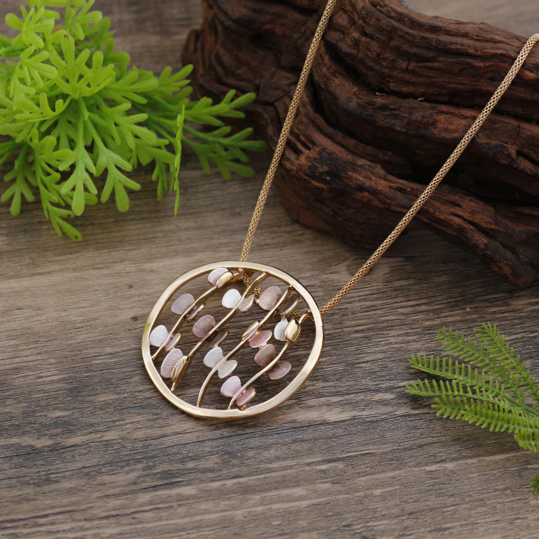 

Новый эмалевый цвет полый геометрический лепесток кулон женская мода простой лепесток бабочки шейная цепочка