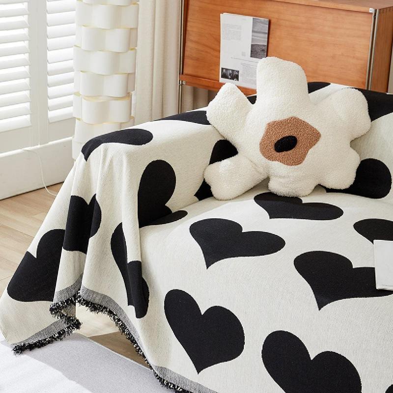 Cute Heart Shape Sofa Cover Chenille Sofa Towel Blanket Couch Cover Tassel Non-Slip Decorative Dust Cover Furniture Protector