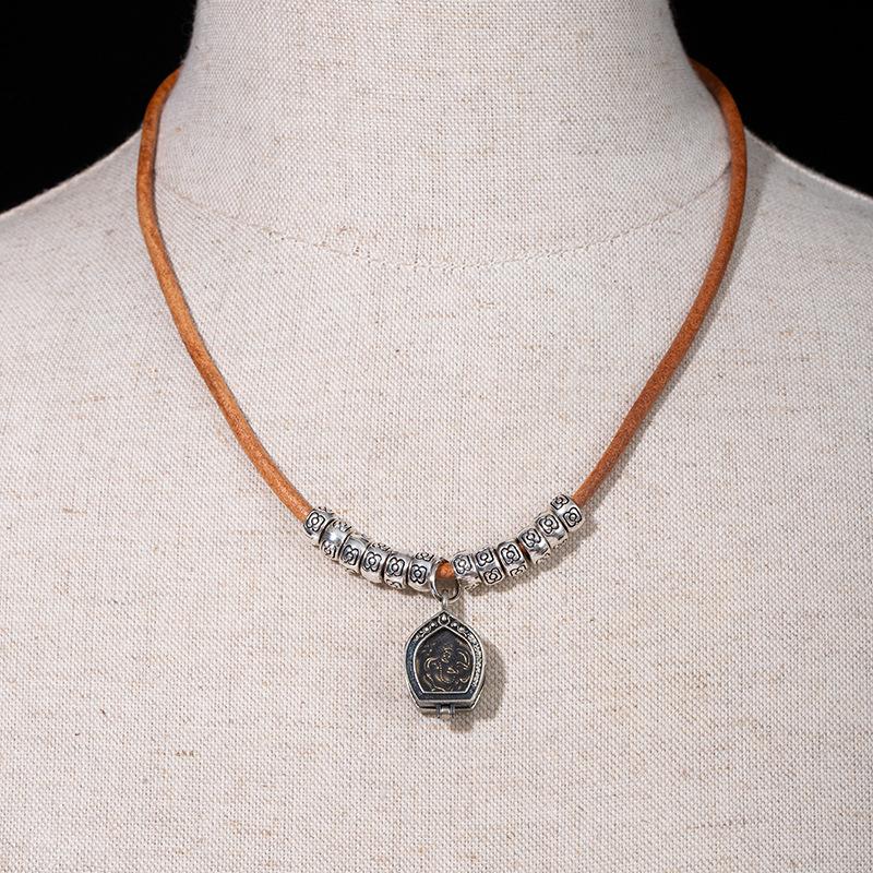 

Tibetan Gawu Box Zakiram Necklace Niche Design Blogger Xiaohongshu Thangka Sweater Chain