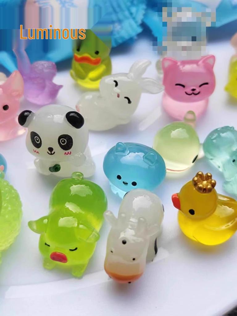 Glow-in-the-Dark 3D Cartoon Animal Miniatures – Kids' Summer Vacation Toy Gift