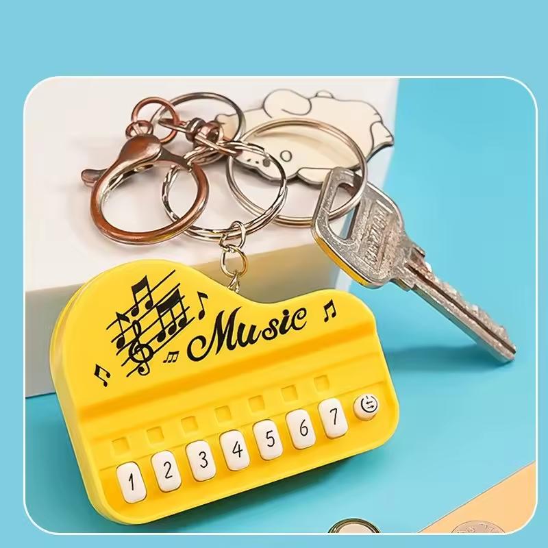 Creative Mini Electronic Piano Game Keychain Pendant 7 Keys Luminous Music Toy Keyring For Kids Backpack Pendant Pocket Gifts