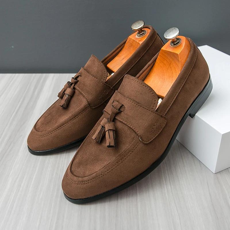 Fashion Mens Tassels Loafers Comfortable Suede Shoes Men Leather Low-heel Wedding Moccasins British Style Non-Slip Retro Driving Shoes
