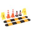 1/18 1/24 Climbing Car Mood Piece Speed Bumps Ice Cream Cones Warning Signs Model Car Scene Accessor