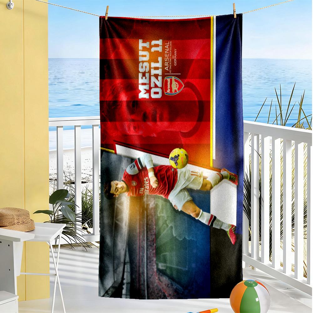 Dynamic Soccer Moment Beach Towel Super Soft & Absorbent Comfortable Lightweight Suitable for Sports, Travel, Swimming, Yoga, Bathroom, Beach, And Poo