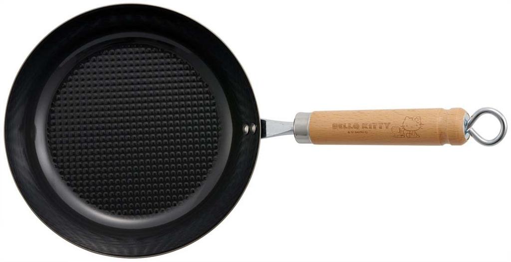 Skater 20cm Eisen geprägt Bratpfanne Induktion und Gas Hello Kitty und Sanrio Hergestellt in Pfanne, Kompatibel, Design, Japan, IRFP20-A
