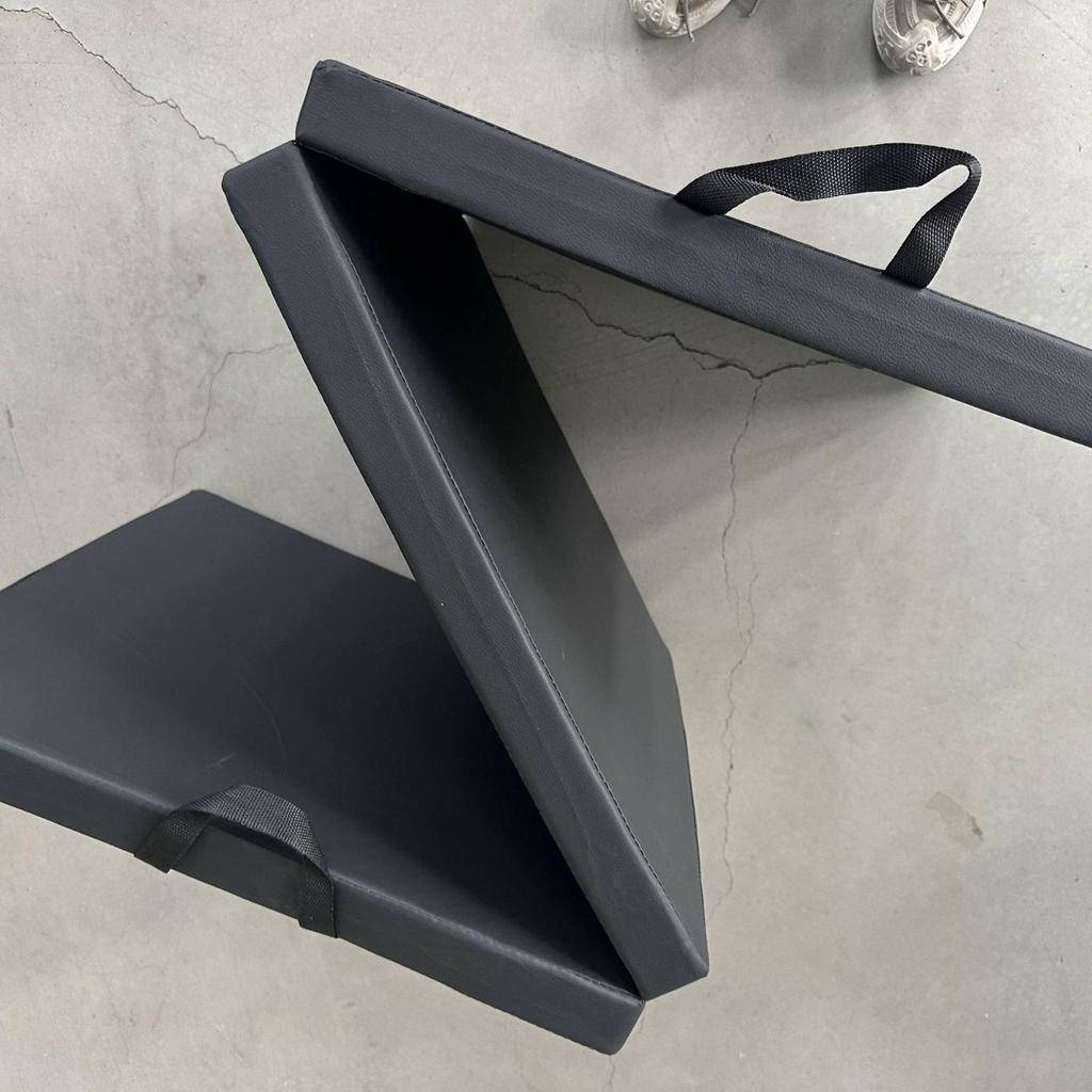 Three-Fold Exercise Mat Compact Folding with Handles High Resilience