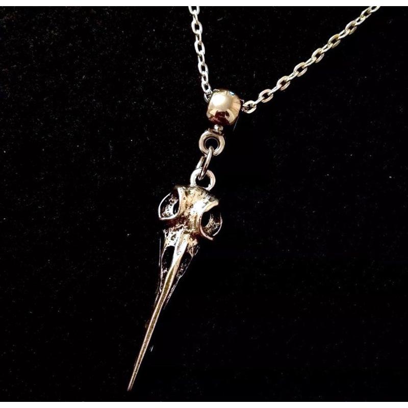 Popular Handcrafted Crow Skull Necklace & Earring Set, 18-inch Chain