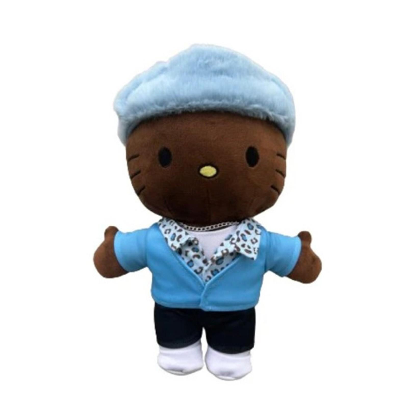 Плюшевые игрушки и фигурки вокруг игры