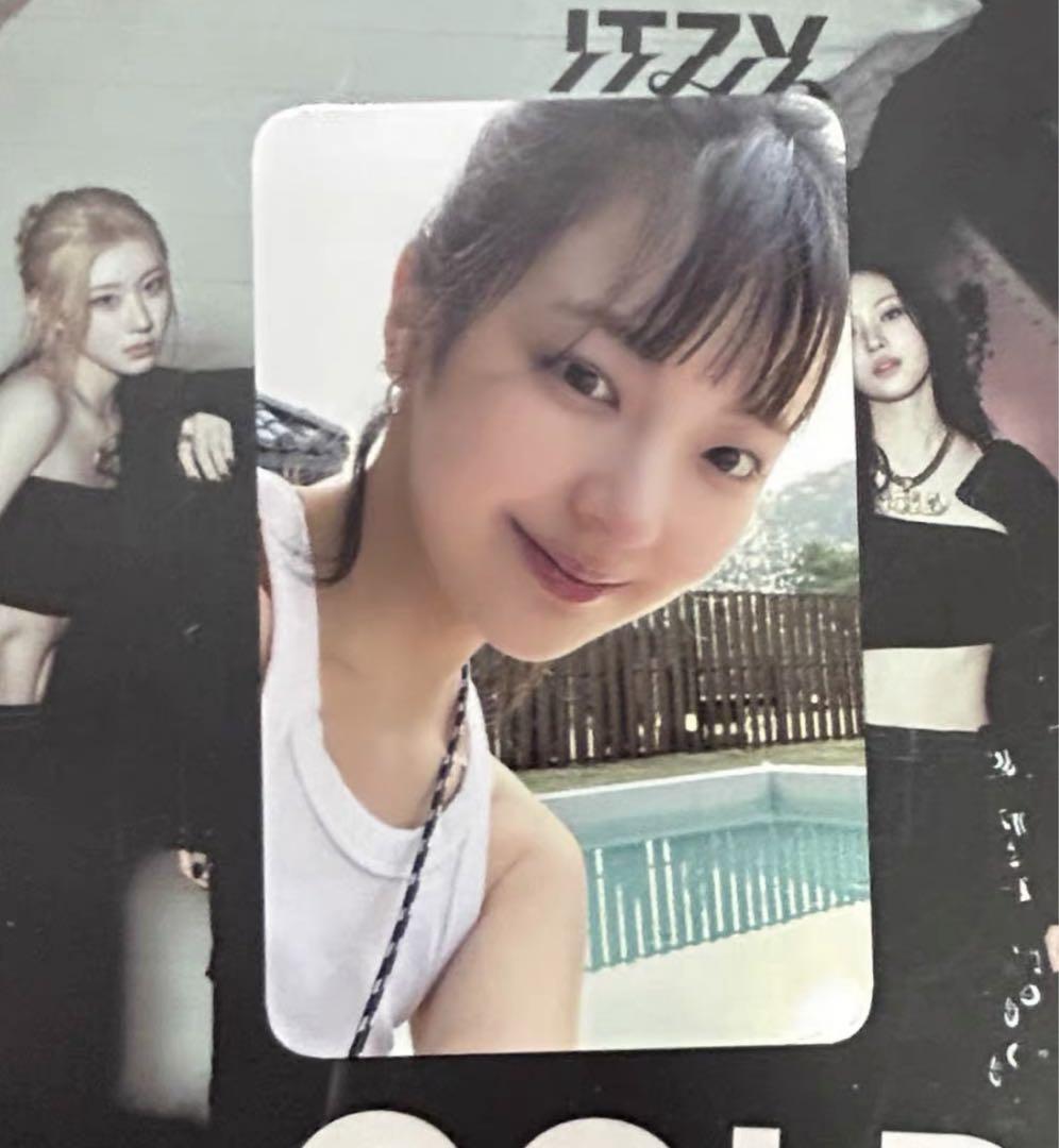 

[USED] itzy GOLD Sanok Pre-recorded Second Week Limited Rear Trading Card