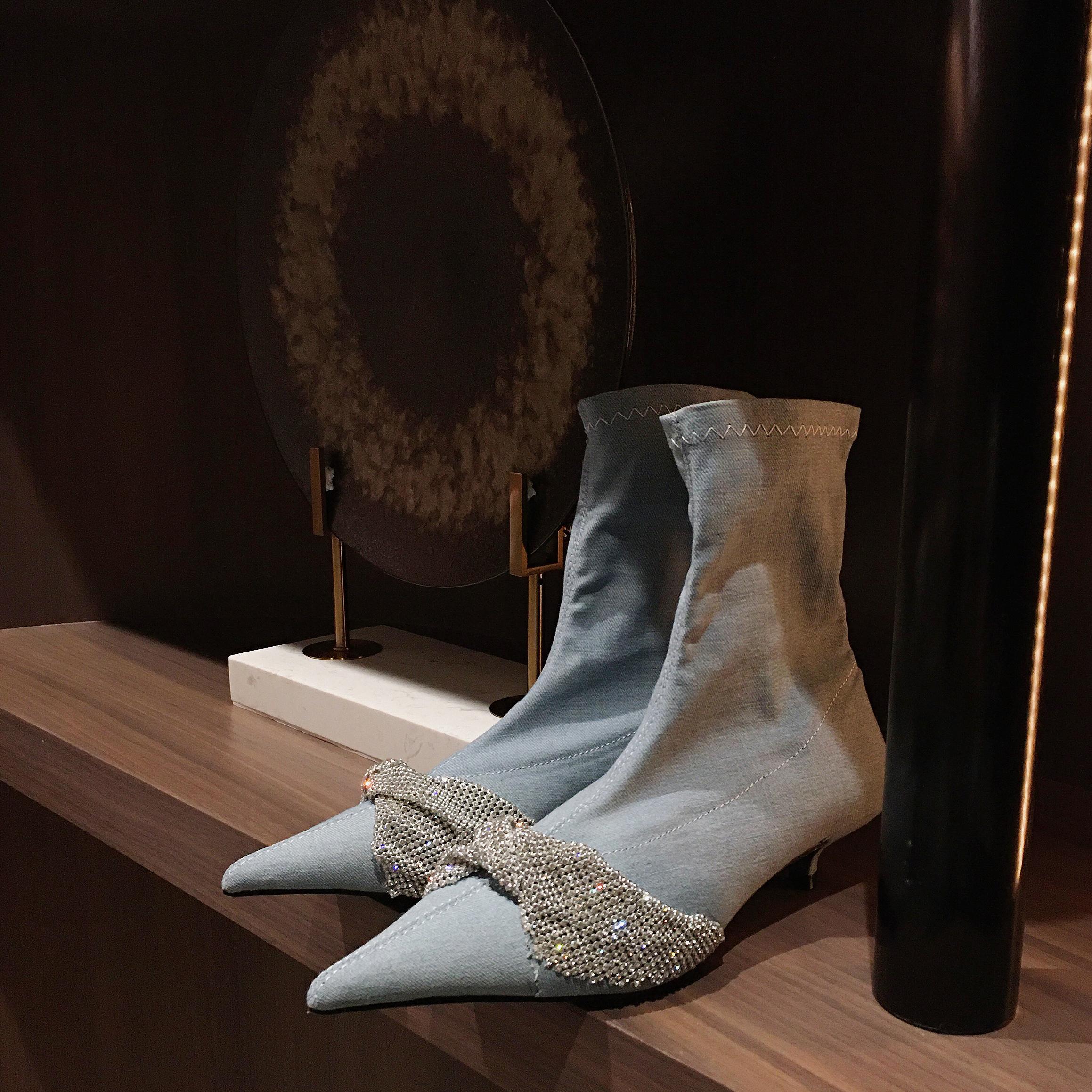 

Модные женские ботильоны-носки с острым носком 2024 года, новые поступления, ботильоны со стразами и бантом, эластичные ботильоны на тонком среднем каблуке, черные, синие туфли-лодочки 6 синий