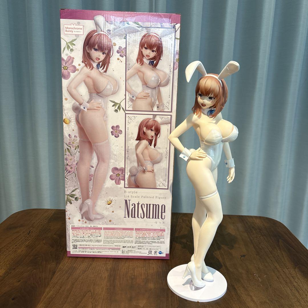 

[USED] Natsume figure white bunny