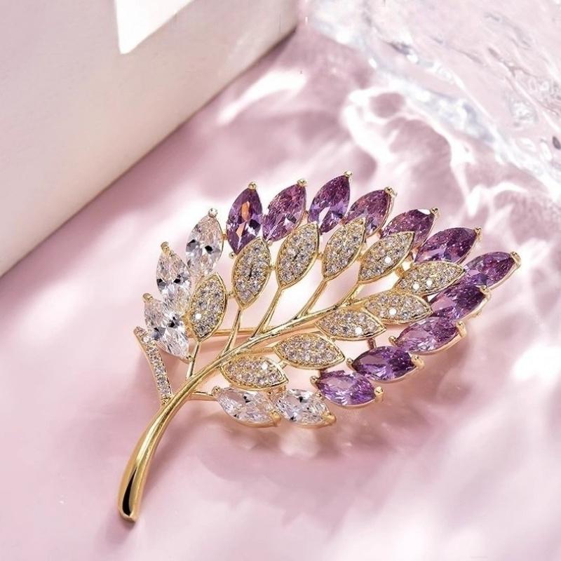 High-end Luxury Leaf Brooch, Exquisite and Luxurious Suit Lapel Pin, Niche Premium Design Brooch, Clothing Accessory