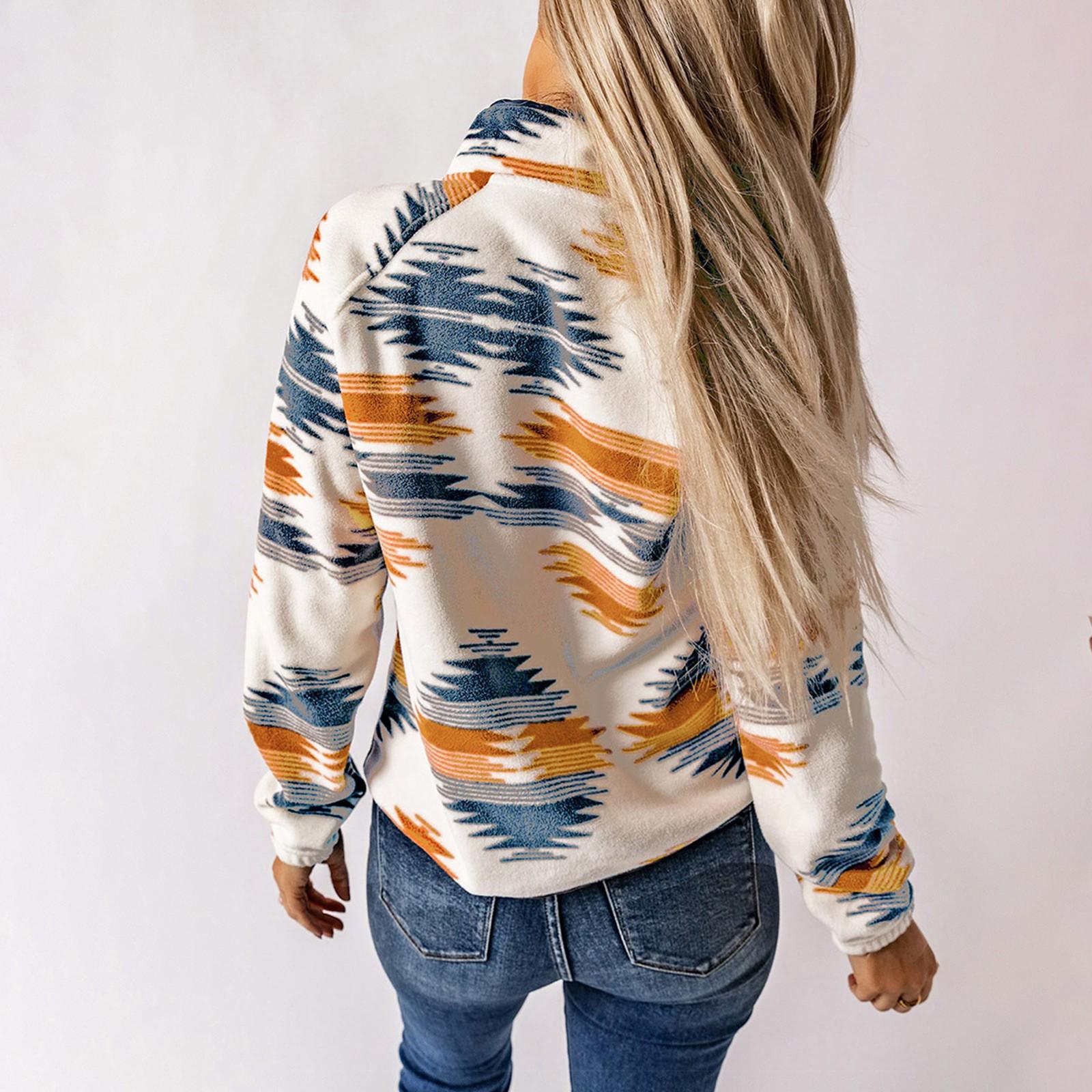 Женское осеннее теплое пальто с принтом на пуговицах — фото 5