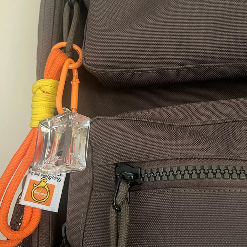 Creative Pixel Mosaic Keychain Featuring Transparent Window Design For Unique Visual Experience And Travel Inspired Decoration