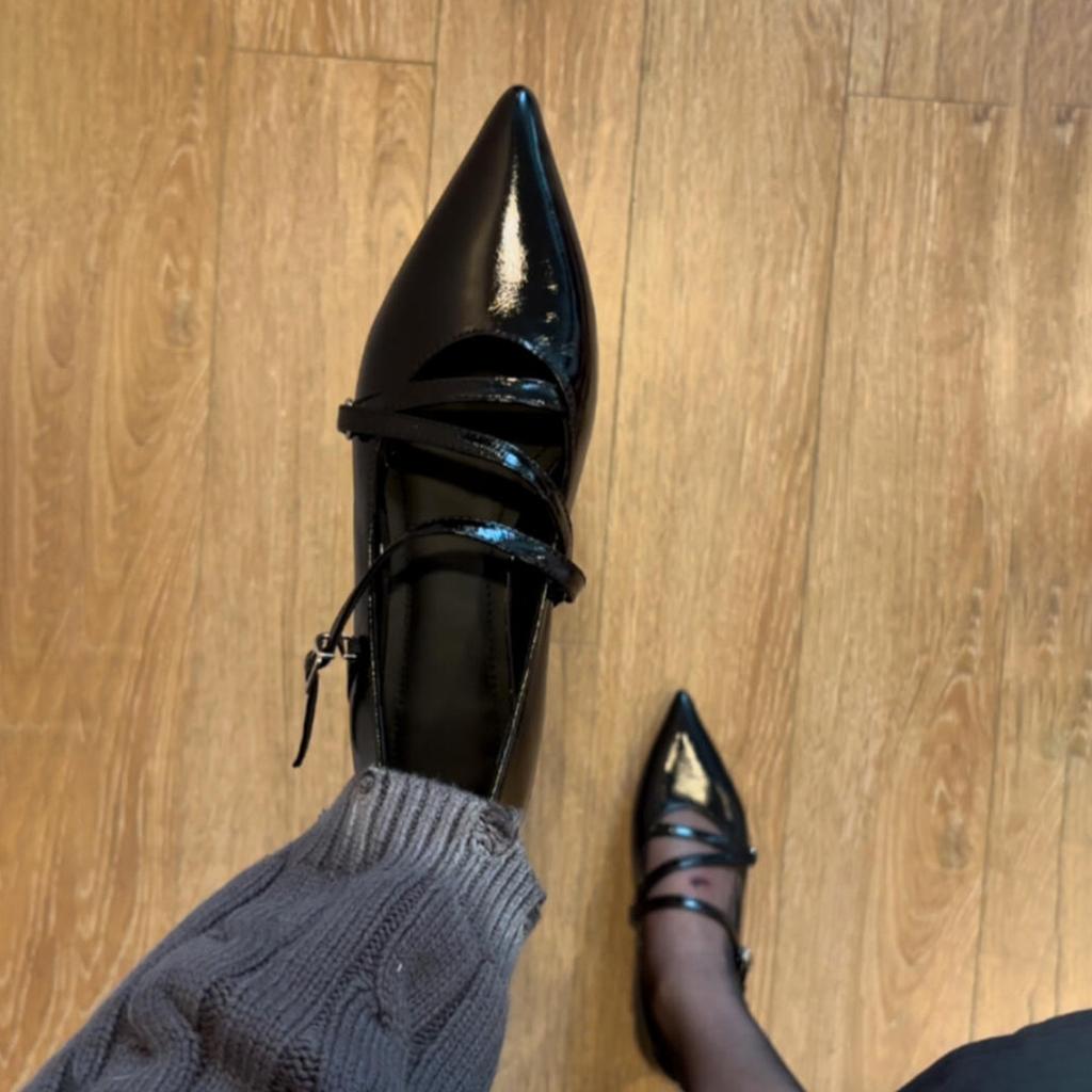 Pointed Black Temperament Thick Heel Single Shoes Women's Cross Buckle Shallow Mouth Patent Leather Mary Jane Shoes