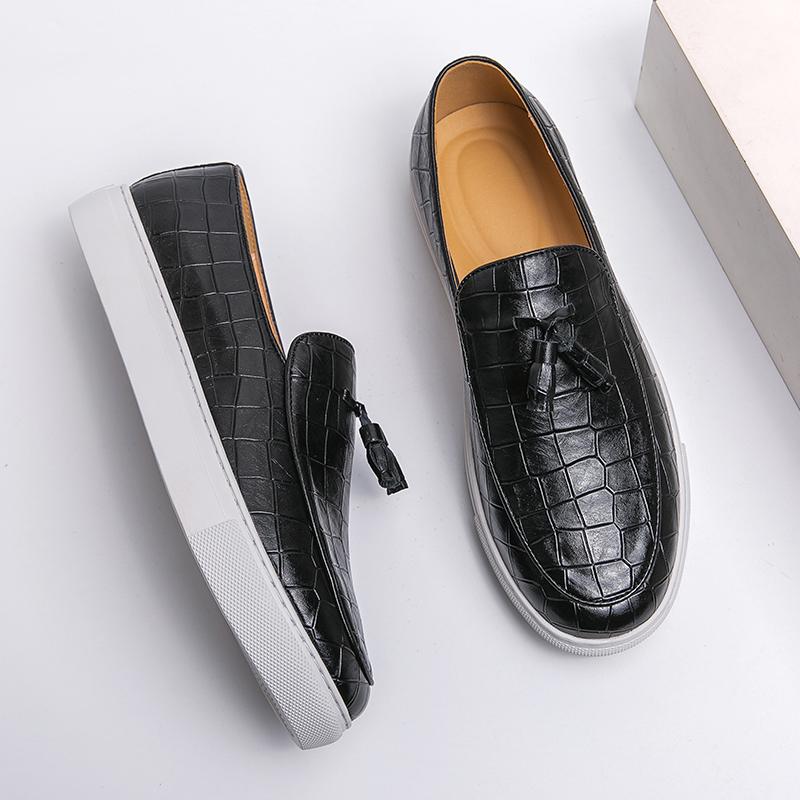 Fashion Britain Fashion Men Slip On Flats Crocodile Pattern Patent Leather Shoes Casual Loafers Formal Dress Footwear Zapatos Hombre