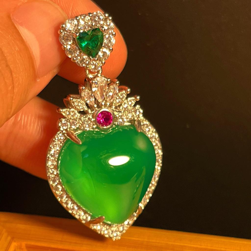 Full Green Yang Green Natural Agate Green Chalcedony Pendant Female Opening Slightly Inlaid, Real Shot Fidelity
