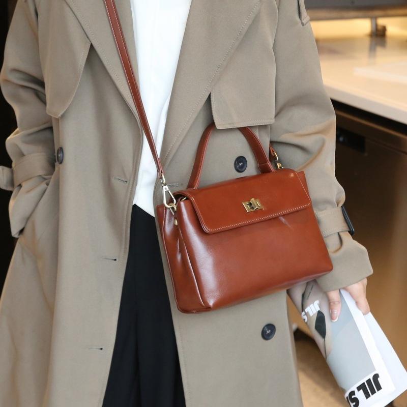 Pure cowhide simple crossbody handbag, women's versatile new model, leather large capacity double-layer bag, shoulder bag