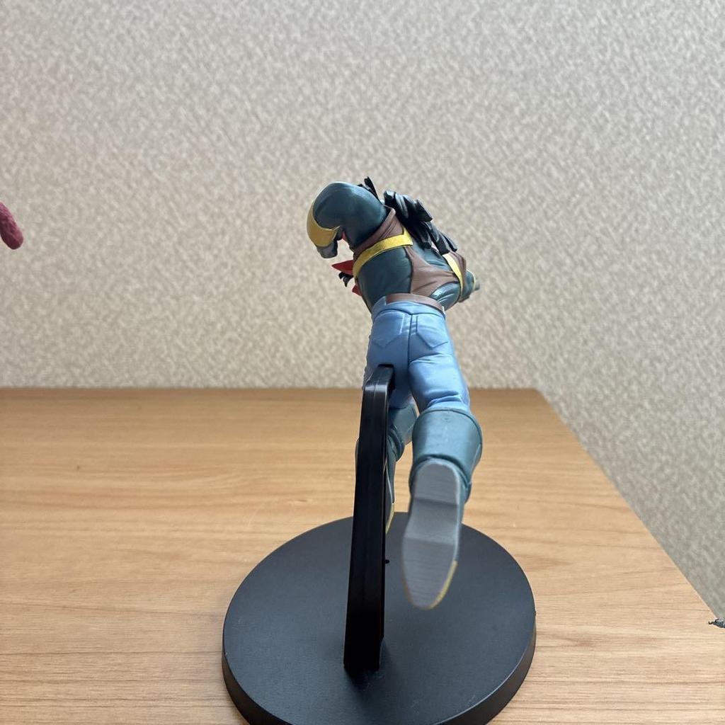 [USED] Dragon Ball Figure Attack Pose