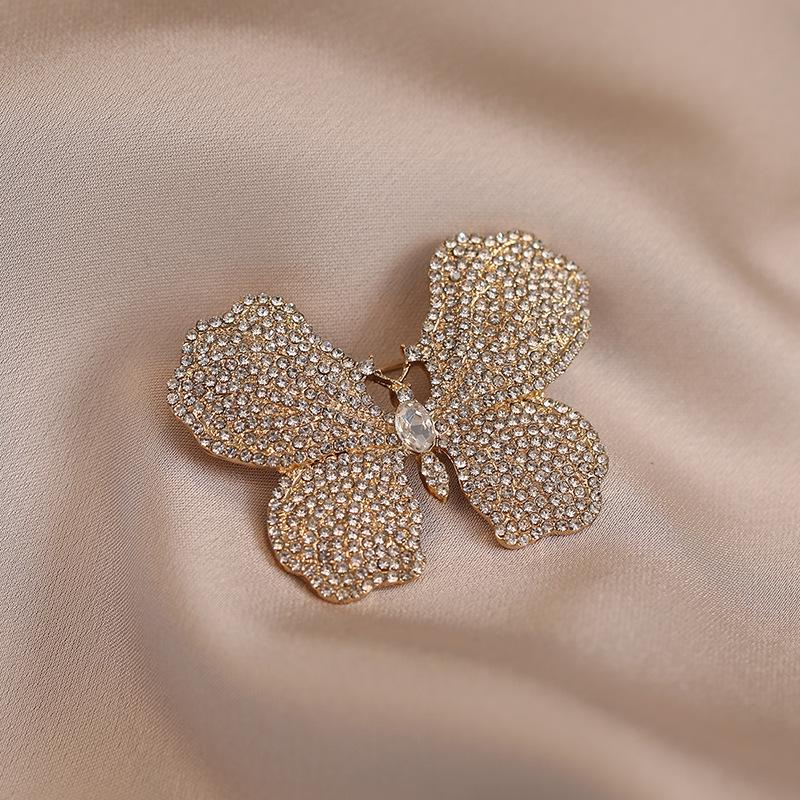 Exquisite High-End Schmetterlingsbrosche für Damenmode - Elegante Corsagen-Nadel & Kleidungsaccessoire