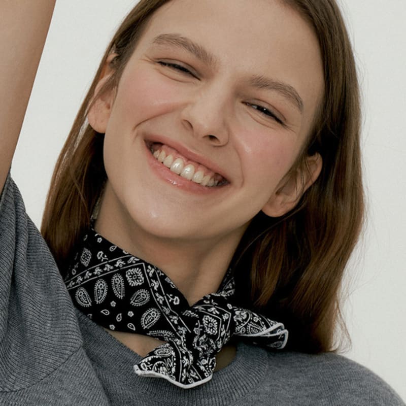 BB’DE SOLI’DE yeti mini scarf (2 colors)