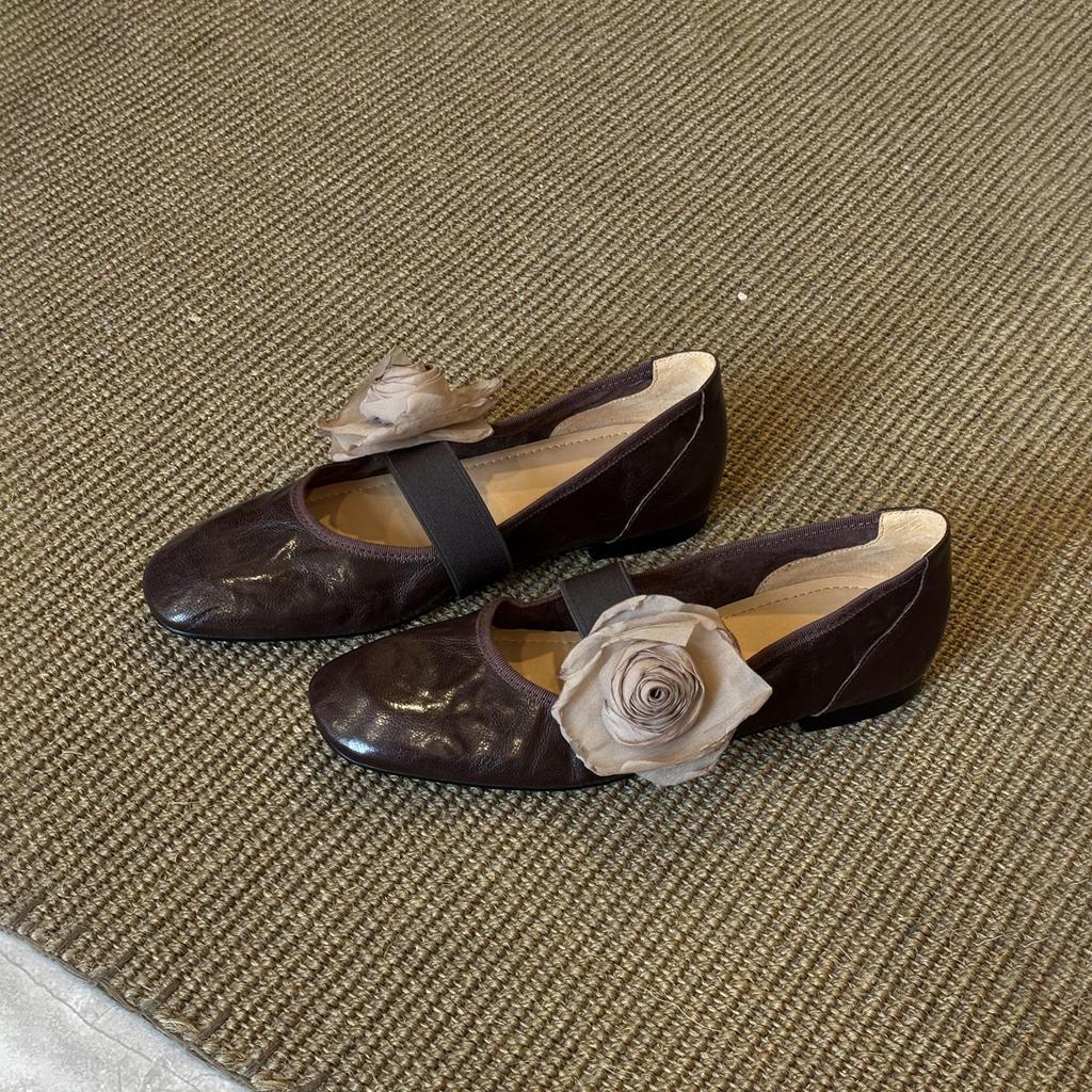 Sheepskin version~ French soft-soled flower shallow mouth single shoes women's 2025 autumn evening shoes versatile Mary Jane single shoes