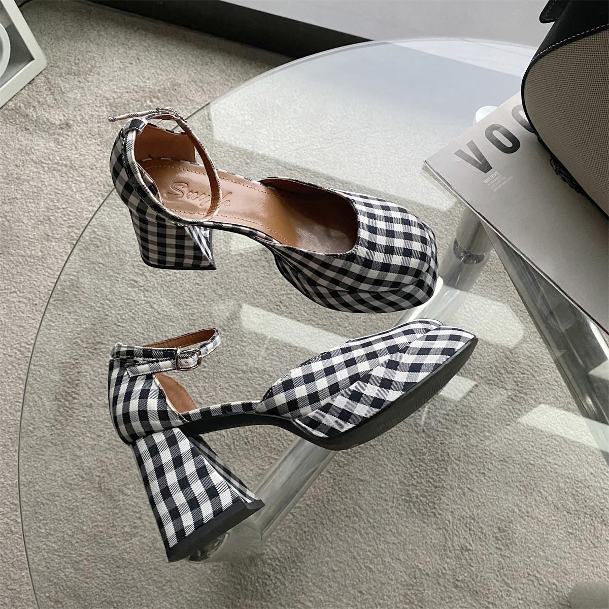 

Лето 2025 Французский стиль Женский темперамент Массивный каблук Закрытый носок Туфли на высоком каблуке